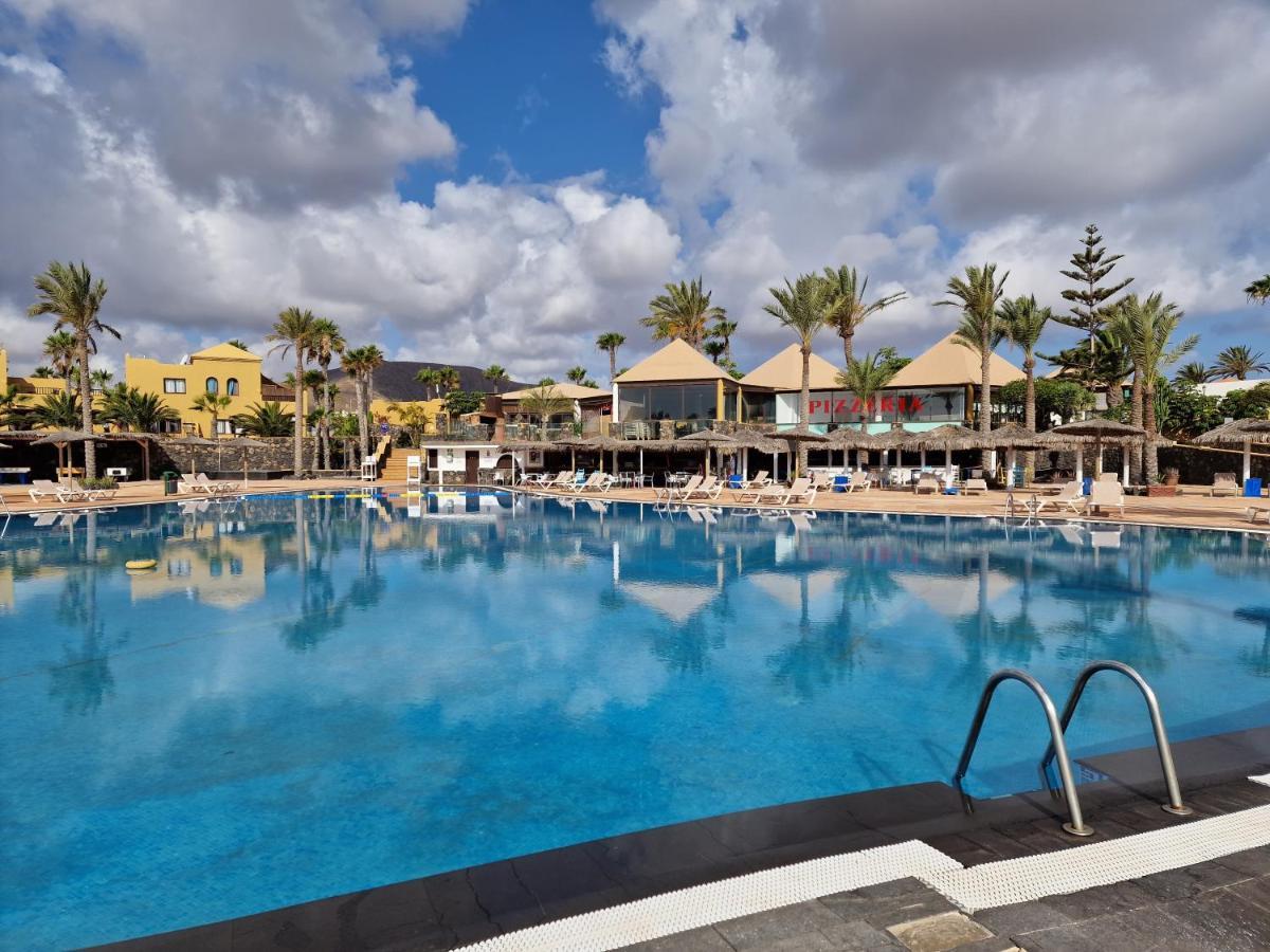 Casa Mari Y Jose Con Grandes Piscinas Y Wifi Gratis Lejlighed Corralejo Eksteriør billede